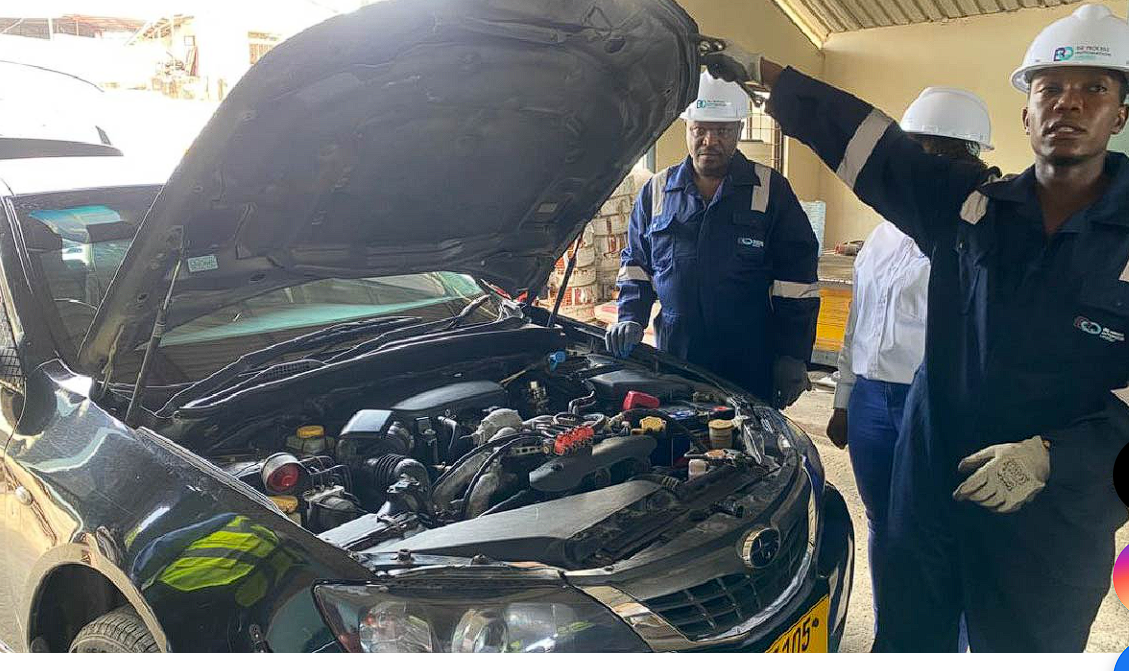 BQ technicians performing NGV mechanical service and refueling preparation